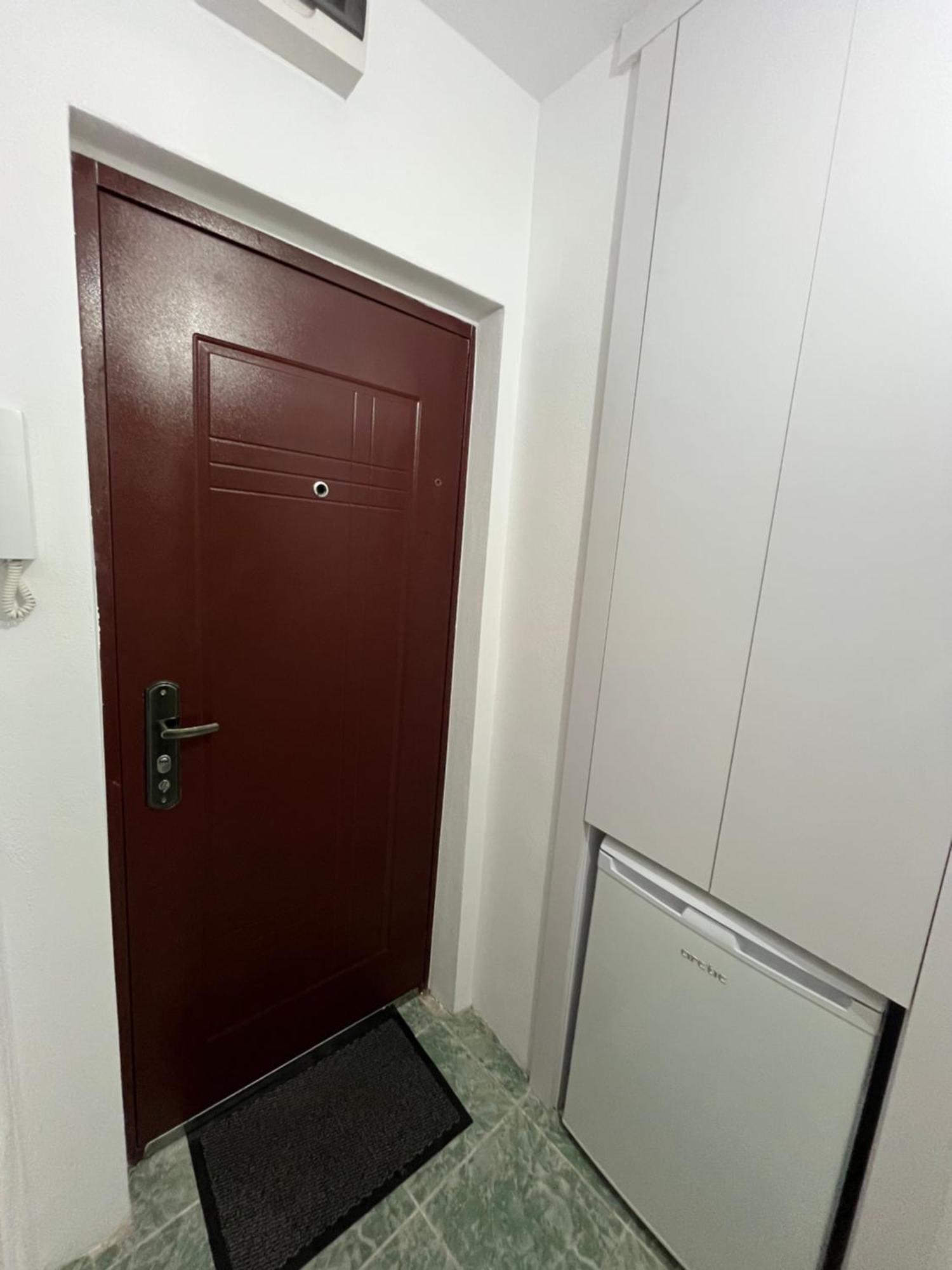 Focus Hun 2 Apartment Миеркуря Чук Екстериор снимка